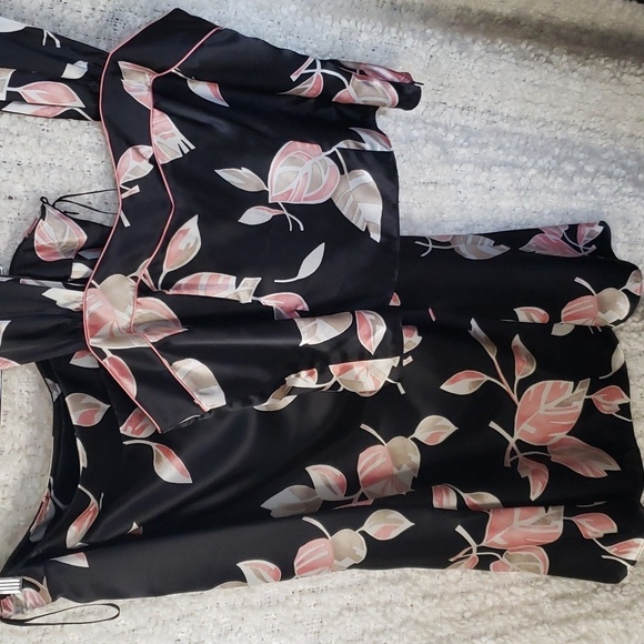 Jacques vert 2 pc skirt set black with tan/pink leaves size 18 - Picture 2 of 4